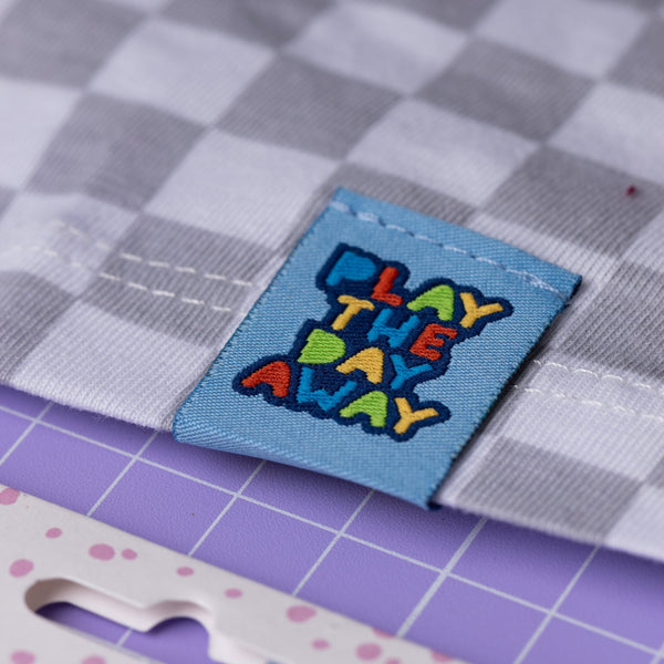 PLAY THE DAY AWAY Pack of 6 woven labels