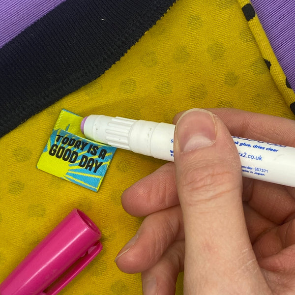 Stix2 Fabric Glue Pen and 1 refill